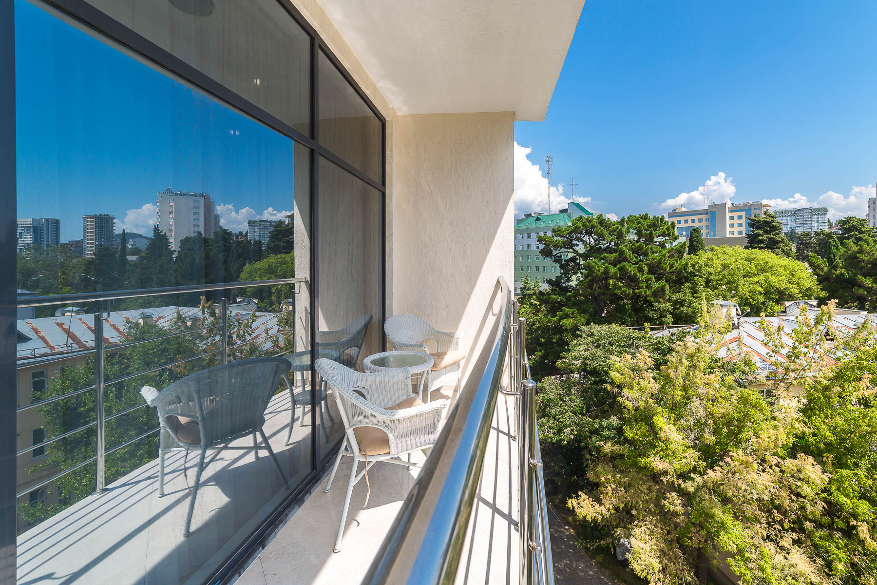 Продам - Жилой комплекс "Барселона Парк", новая квартира, площадью в 117 м2, расположенная на 5 этаже. -пр.Курортный  - цена: 35000000