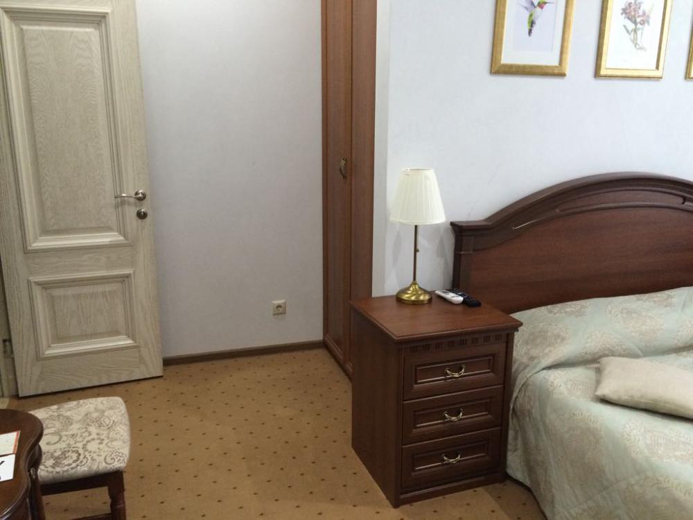 Продам - Продам два апартамента с ремонтом в АП Дельфин, по ул. Черноморская -Черноморская - цена: 16200000