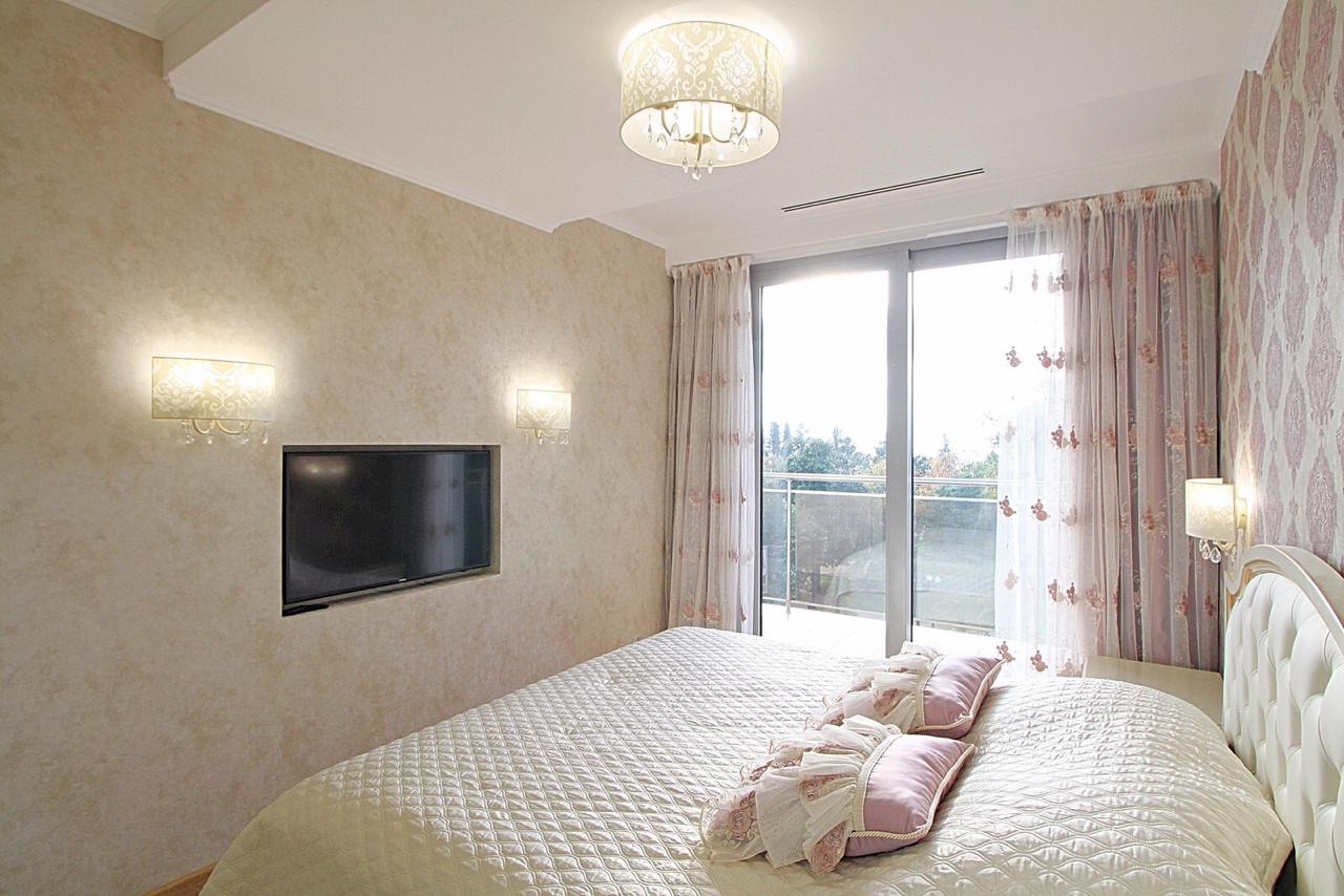 Продам - 3 комнатные апартаменты на берегу моря -Черноморская - цена: 28500000