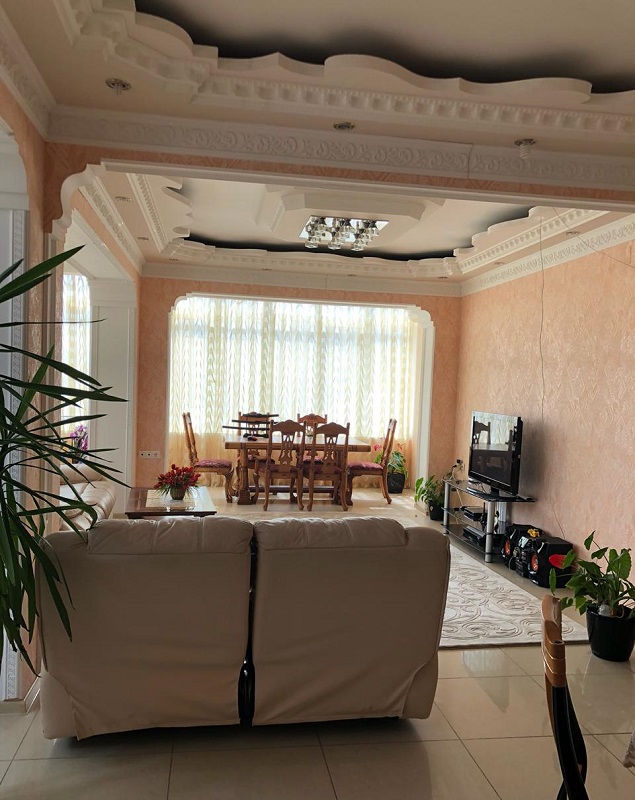 Сдам - Аренда 3-х комнатной квартиры в центральном Сочи с дизайнерским ремонтом -Волжская - цена: 50000