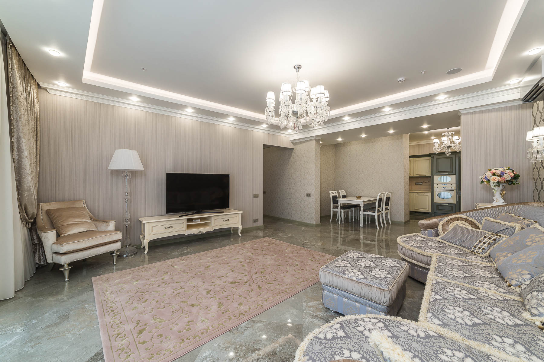 Продам - Жилой комплекс "Барселона Парк", новая квартира, площадью в 117 м2, расположенная на 5 этаже. -пр.Курортный  - цена: 35000000