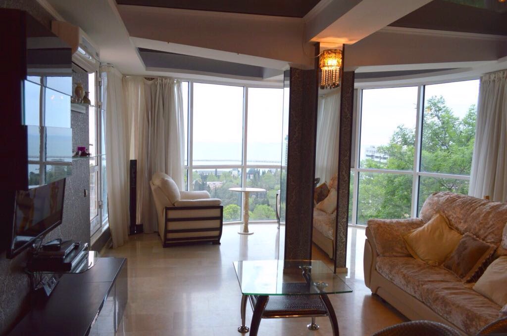 Продам - Квартира с ремонтом -Первомайская - цена: 13500000