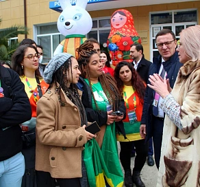 Делегации Всемирного фестиваля молодежи посетили сочинские вузы