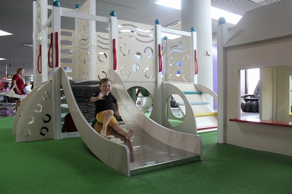 Новость: В сочинском аэропорту открылась новая детская площадка