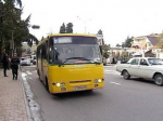 Водители автобусов и такси, простаивающих на остановках, лишатся пассажиров
