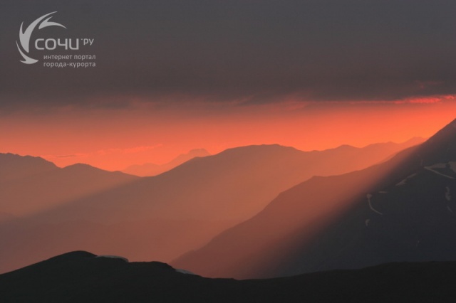 Перед закатом - вид с вершины Бзерпи