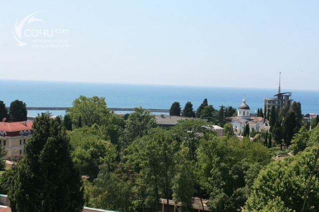 Вид на море и церковь Михаила Архангела