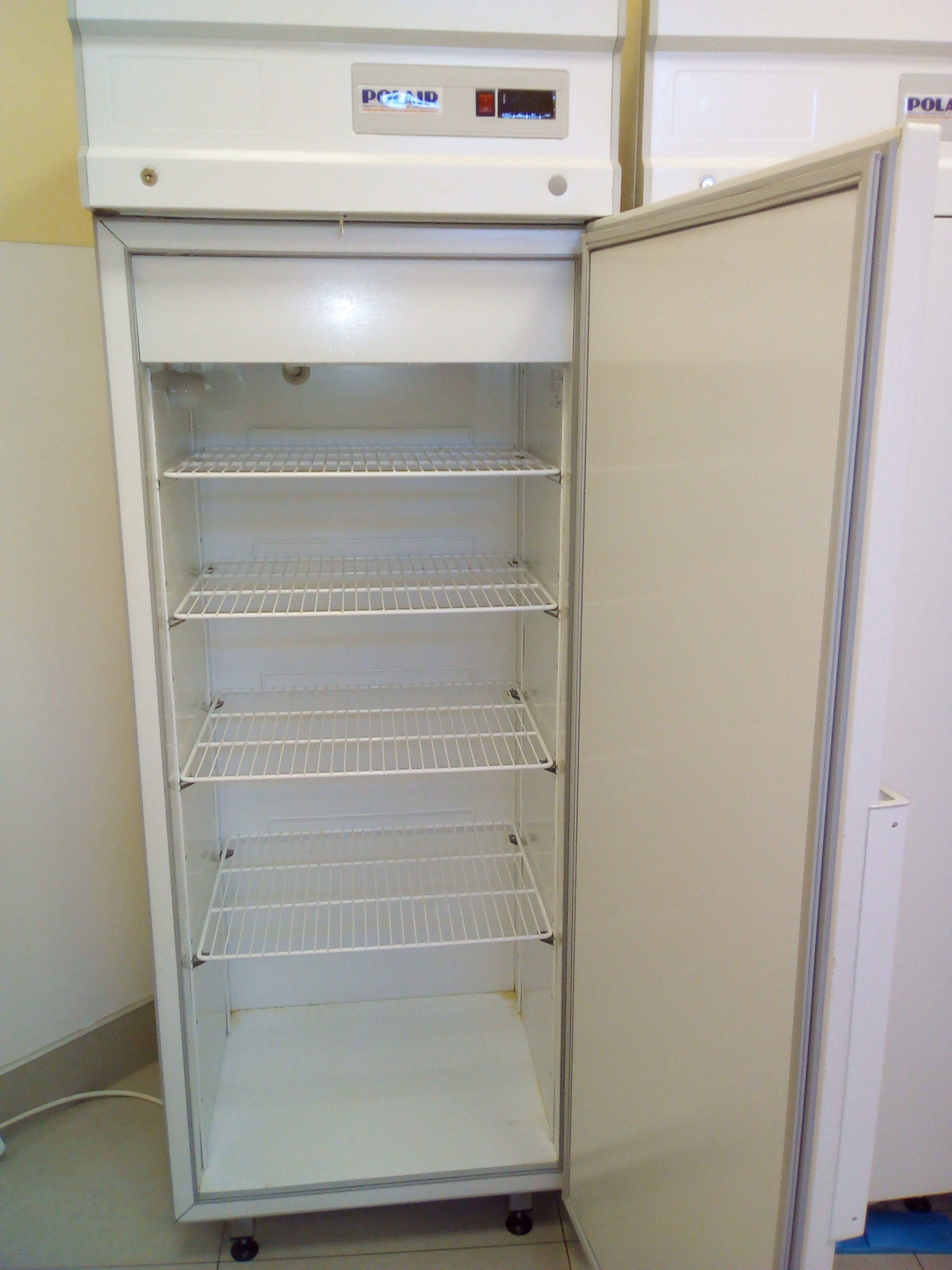 Холодильный шкаф polair dm105 s шх 0 5 дс с замком