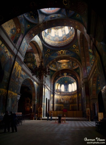 Купола Новоафонского монастыря