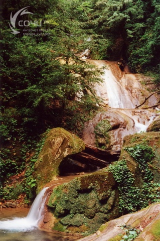Лазаревское, 33 водопада