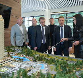 Глава Сочи Андрей Прошунин: «В Центральном районе открыли после капремонта обновленный парк-отель»