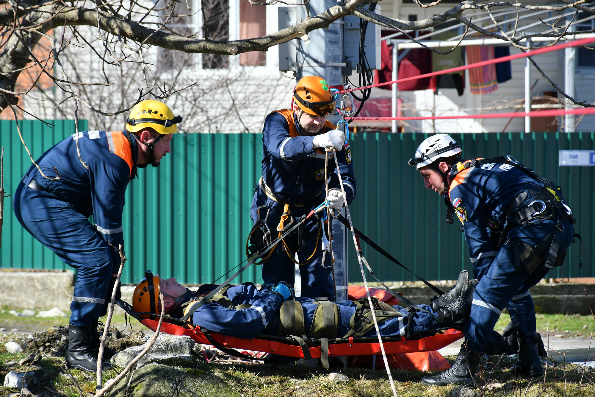 Служба спасения города сочи. Руководитель службы спасения сочи. Служба спасения сочи му. Служба спасения города сочи. Южный региональный поисково-спасательный отряд мчс россии.