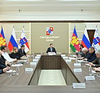 Глава Сочи Андрей Прошунин провел совещание по вопросу реализации проекта Академии зимних видов спорта Ильи Авербуха «Наследие»