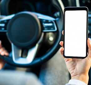 Кража с подсказкой: вор забыл телефон в машине жертвы