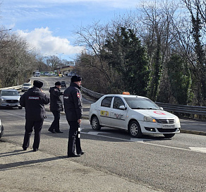 В Сочи прошли рейды с целью пресечения незаконной предпринимательской деятельности услуг такси
