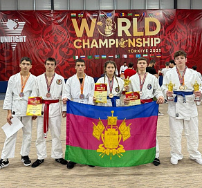 Сочинцы стали победителями международных соревнований по универсальному и полноконтактному бою