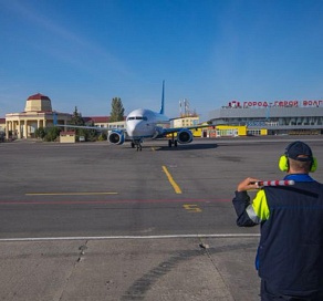 Самолет «Москва-Сочи» совершил экстренную посадку в Волгограде