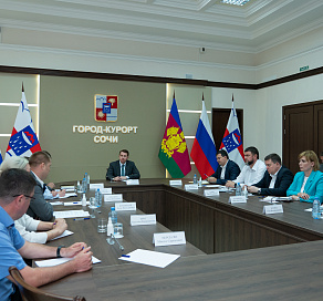 Мэр Сочи Алексей Копайгородский провел рабочее совещание по вопросу работы при чрезвычайных ситуациях