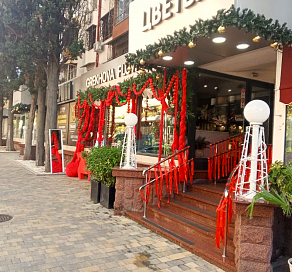 В Сочи продолжается предпраздничная подготовка объектов потребительской сферы