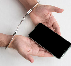 Лжеполицейские из Сочи обманули женщину на 7 млн рублей 