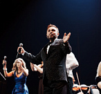 Сочинцы услышат хиты 90-х с оркестром «RED Orchestra»