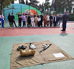 В Сочи в рамках реализации национального проекта «Образование» для молодежи города организованы занятия по начальной военной подготовке