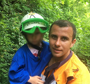 Семья с детьми заблудилась в горах Сочи