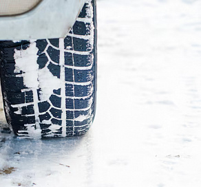 Автомобилистам запретят въезд авто без зимней резины на Красную Поляну