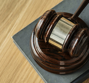 Модель из Сочи засудила клинику за изуродованное лицо