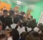 Названа причина давки в школьном коридоре в Сочи