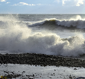 В Сочи ожидается усиление волнения моря