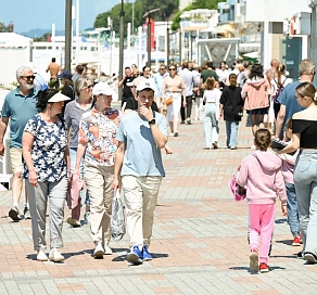 В Сочи одновременно отдыхают около 184 тысяч человек