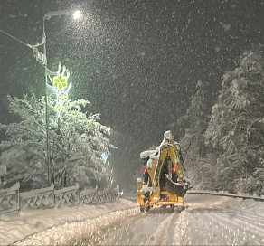 Глава Сочи Андрей Прошунин: На расчиcтке дорог по городу занято свыше 330 единиц техники