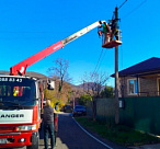 Уличное освещение восстановили на улицах Сочи