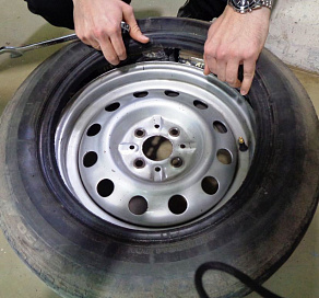 В Сочи задержали автомобиль с тайниками