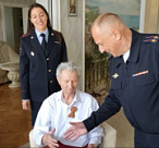 В Сочи полицейские поздравили ветерана Великой Отечественной войны