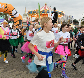 8 Марта в Сочи легкоатлетический забег «Женская миля» собрал около 300 участниц