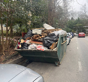 В Сочи продолжаются работы расчистке подвальных помещений в многоквартирных домах
