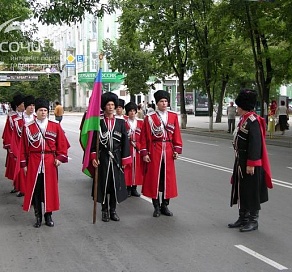 В Сочи организован почетный караул казаков