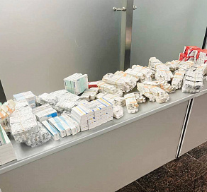 Пассажиры рейса Стамбул - Сочи пытались провезти 48 кг лекарств