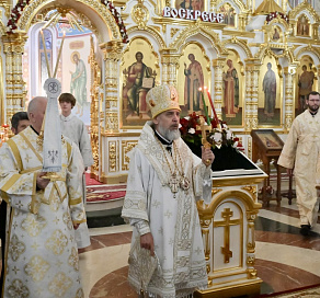 В храмах Сочи прошли торжественные Пасхальные богослужения