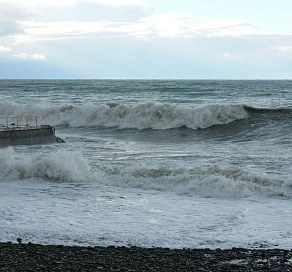 В Сочи ожидается усиление ветра и шторм