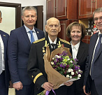 В преддверии Дня защитника Отечества в Сочи поздравили ветеранов Великой Отечественной войны и специальной военной операции