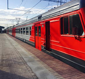 Пригородные поезда отменили остановки в Сочи