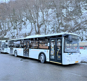 В период новогодних праздников в Сочи увеличено количество автобусов, курсирующих в направлении горных курортов