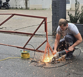 В Сочи прошел совместный рейд по демонтажу незаконных парковочных ограничителей на улично-дорожной сети