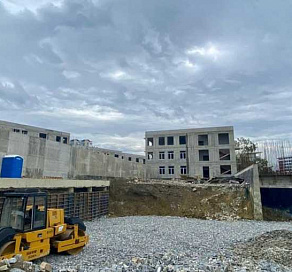 Строительство школы в Сочи отстает от графика