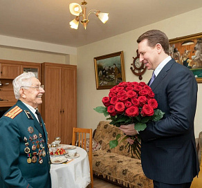 Глава Сочи Алексей Копайгородский поздравил ветеранов Сочи с 77-й годовщиной Великой Победы