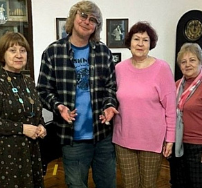 Солист «Иванушек» подарил экспонаты сочинскому музею