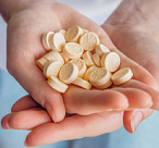 Врач опроверг эффективность витамина С при простуде